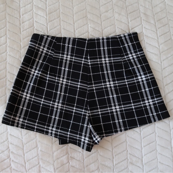 Shein Plaid Skort - Picture 3 of 6